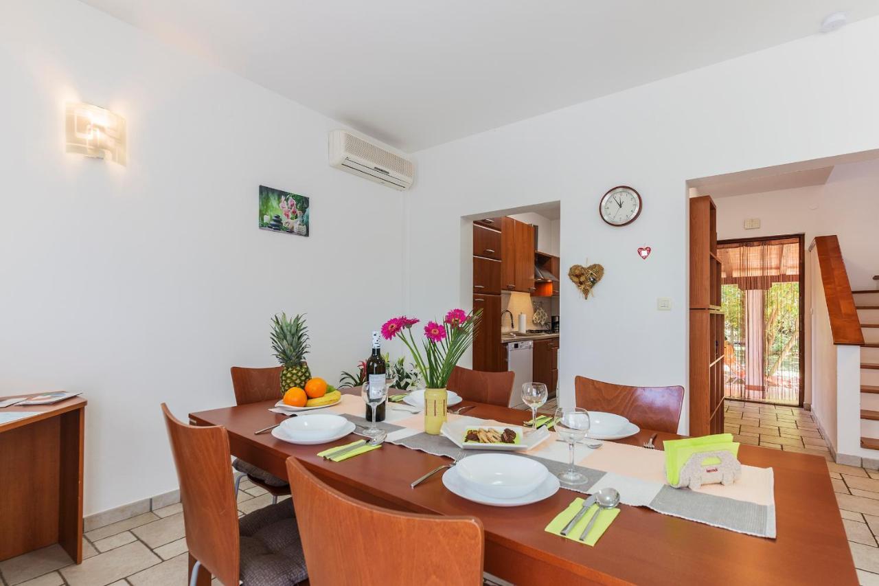 Holiday House Pineta - Fazana, Sea View & Mini Wellness Exterior photo